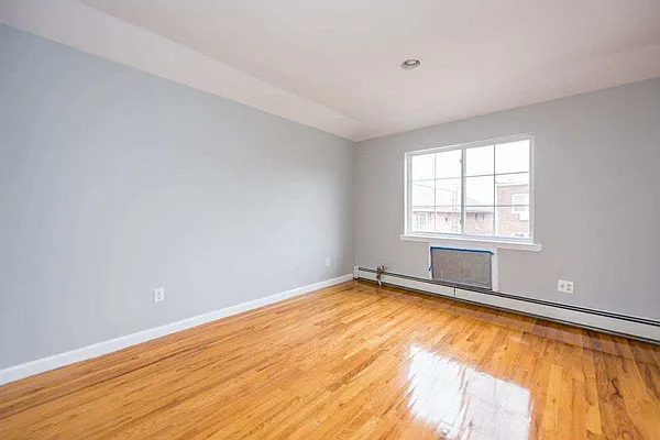 Rented by Bouklis Group | media 4