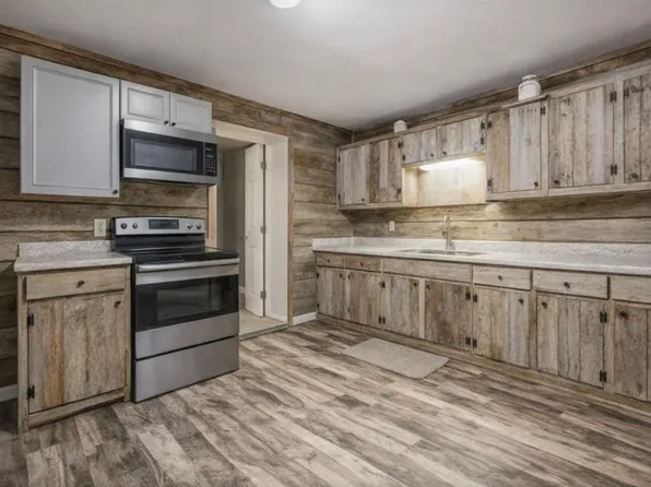 622 N Walnut St #C, Madison, IN 47250