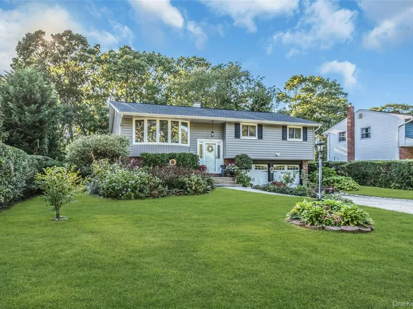 160 Overlook Drive, East Islip, NY 11730
