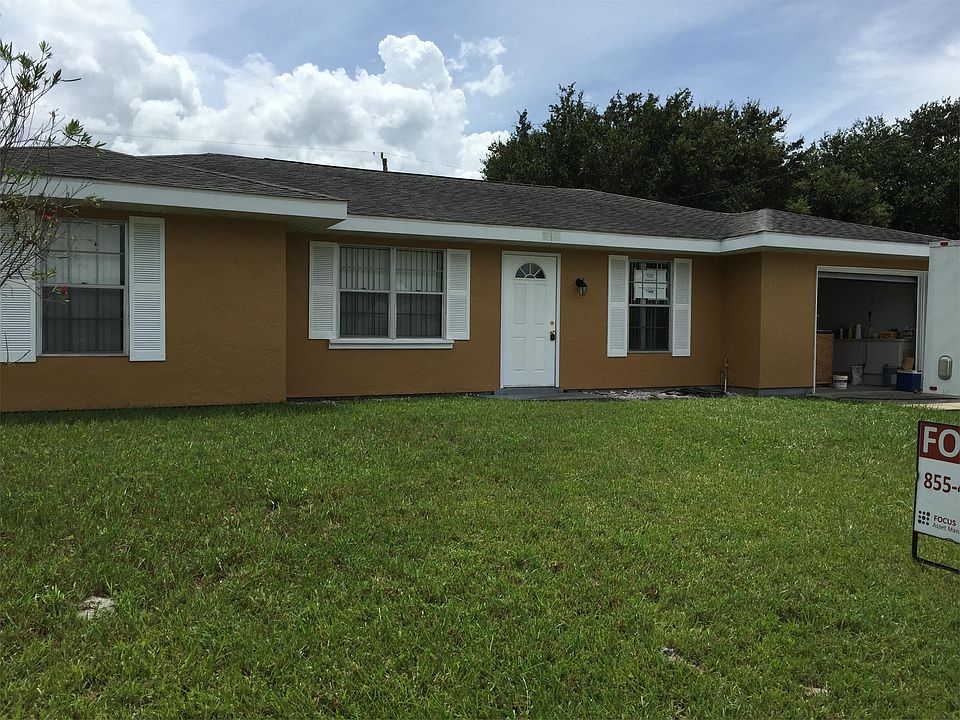 1st image of 1174 SE Maxwell Ln