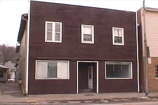 2nd image of 111 E Amelia St