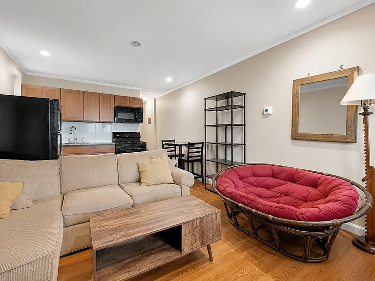 2319 Cedar St #1 — Photo 2