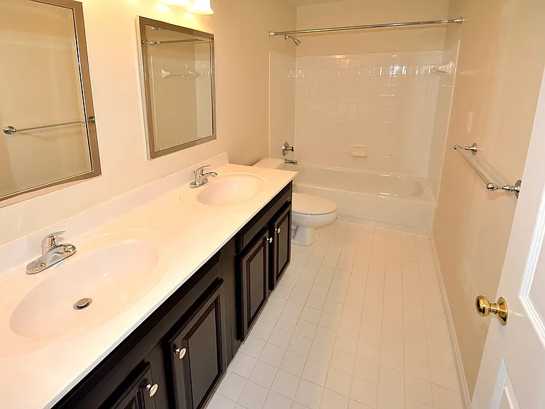 9425 Van Arsdale Dr — Photo 17