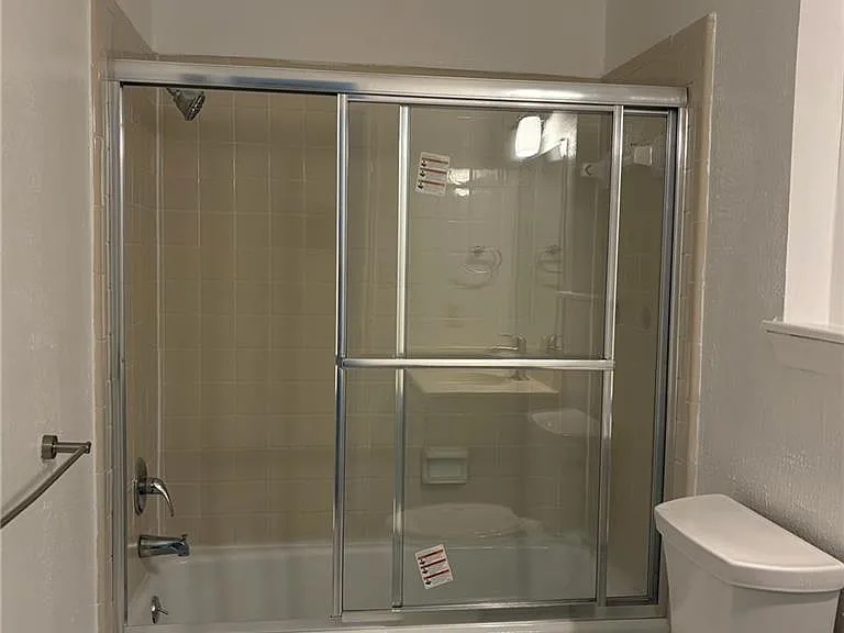 901 E Dallas Ave #16 — Photo 16