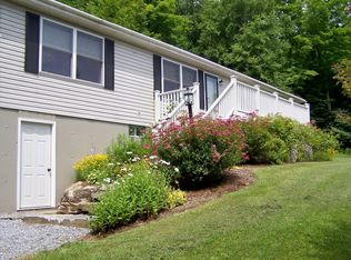 149 P M Rd #P, Arlington, VT 05250