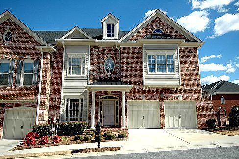 Fully Maintained Exterior by HOA!
