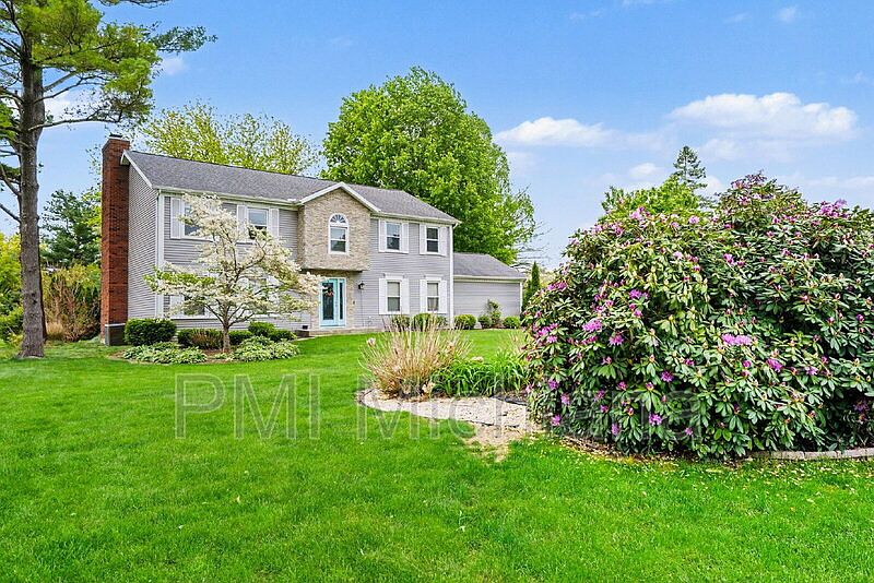 1st image of 15888 Muirfield Ct