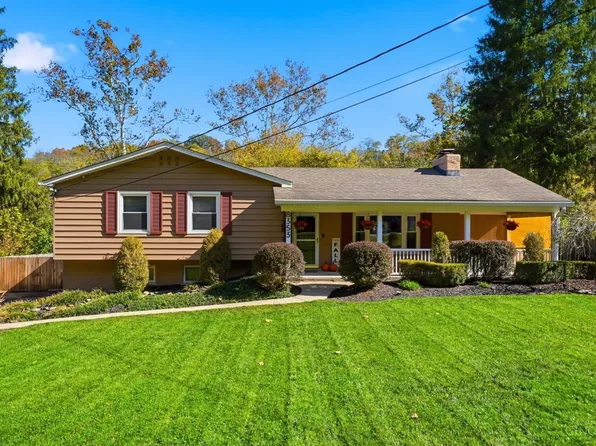 8353 Bridle Rd, Cincinnati, OH 45244