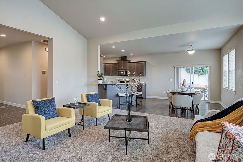 4th image of 1738 Skylar Court
