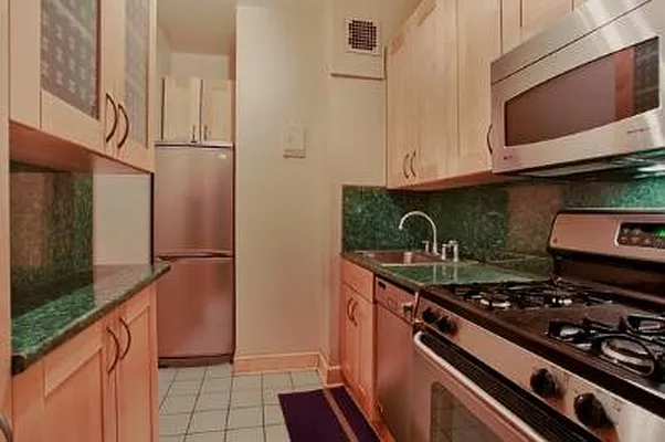 Sold by Corcoran | media 14