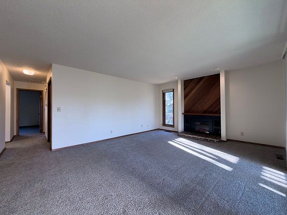 4th image of 3900-3951 Doral Dr #3946