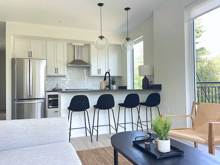 The Sandpiper Residences — Photo 43