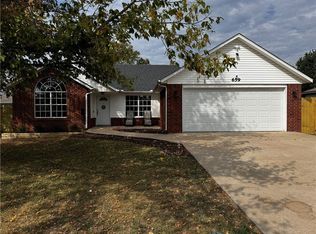 659 Walnut Ridge St, Centerton, AR 72719