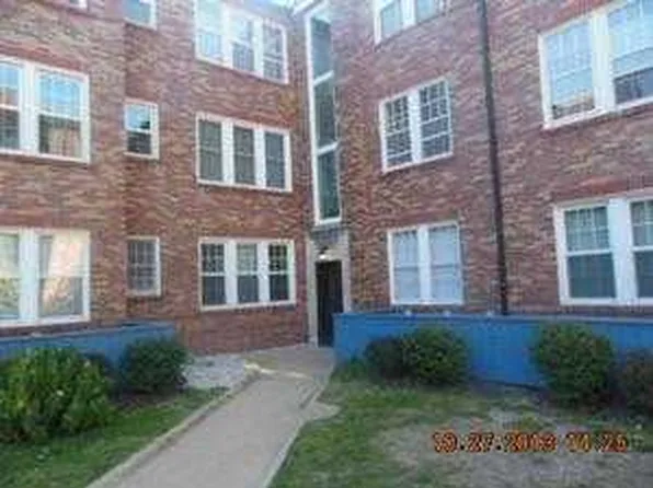 8052 Davis Dr APT 3W, Saint Louis, MO 63105