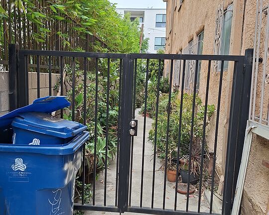 4th image of 753 Cole Ave