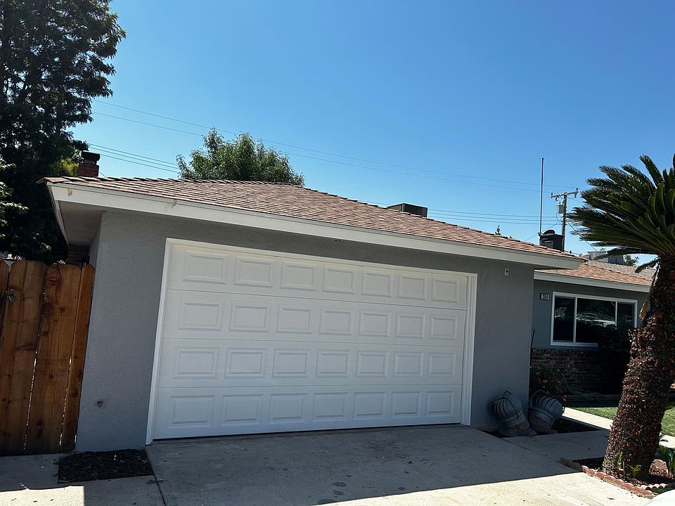 1st image of 304 Sequoia Dr