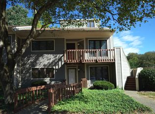 321 Crescent Spring Dr, Louisville, KY