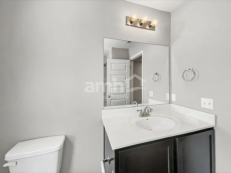 8010 Dampton Ln — Photo 16