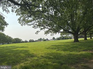 7525 Calvert St, Philadelphia, PA 19152