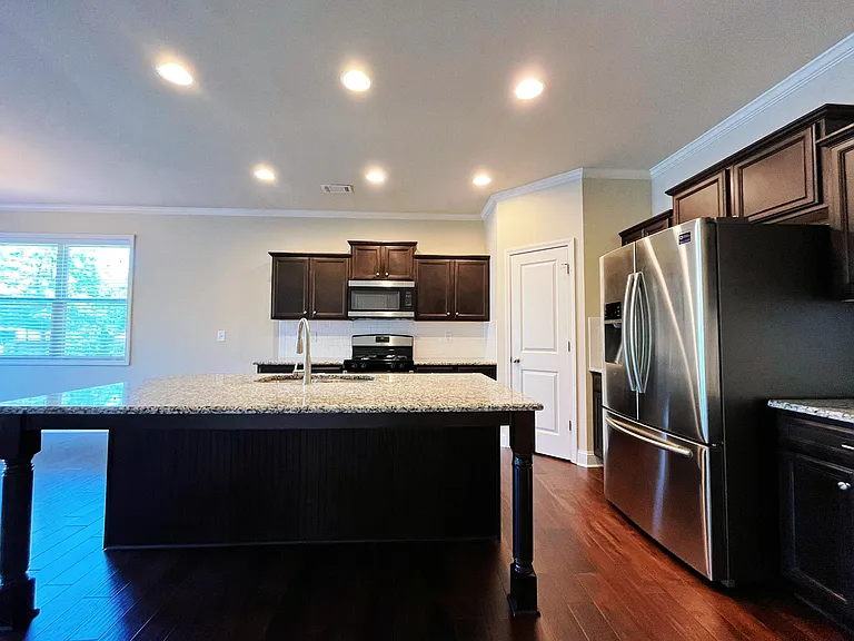330 Holdings Dr — Photo 6
