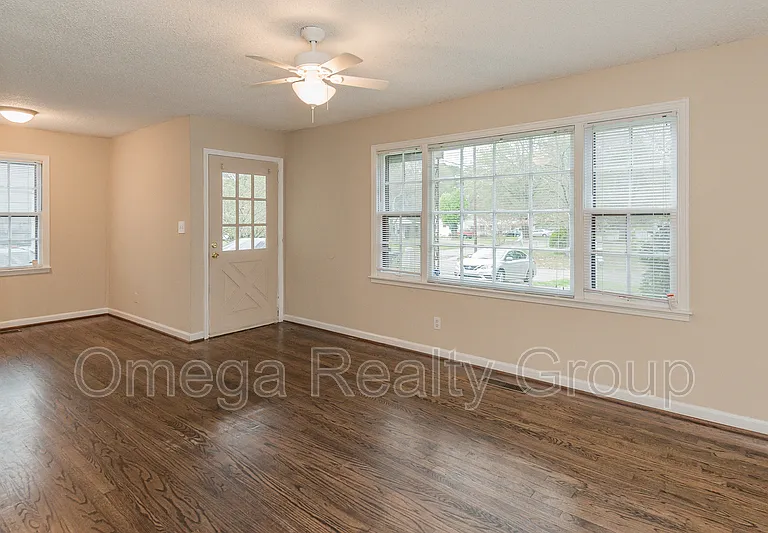 525 Annie Laura Dr — Photo 10