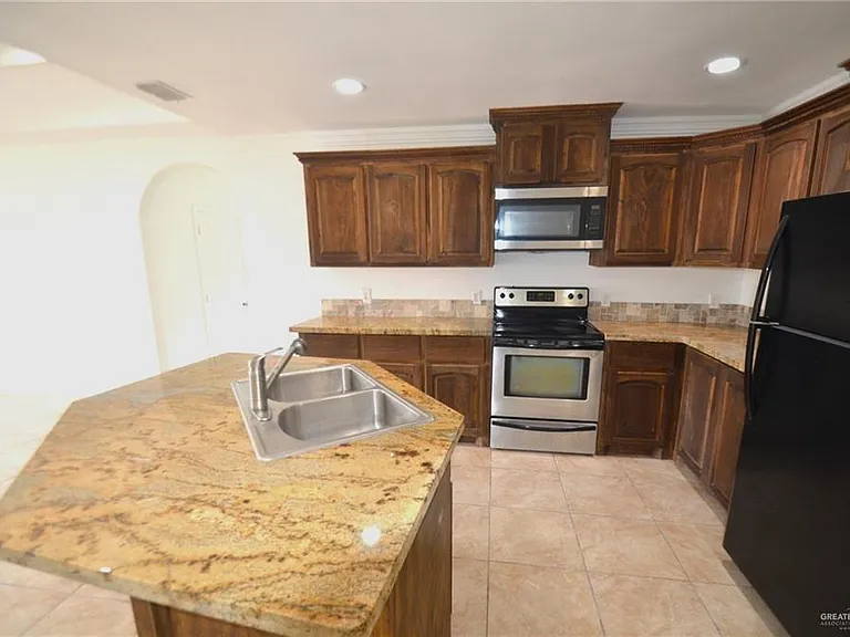 2513 Walker Rd — Photo 7