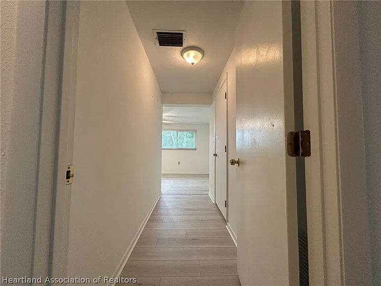 1150 Rialto Ave — Photo 9