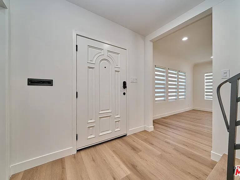347 S Highland Ave — Photo 9