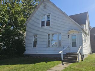 767 11th Ave S, Clinton, IA 52732