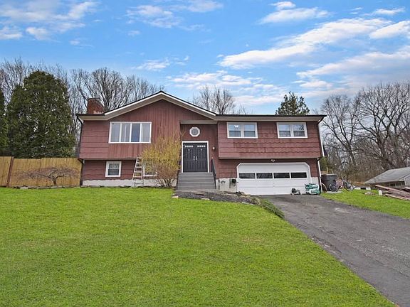 5th image of 15 Inwood Dr #1