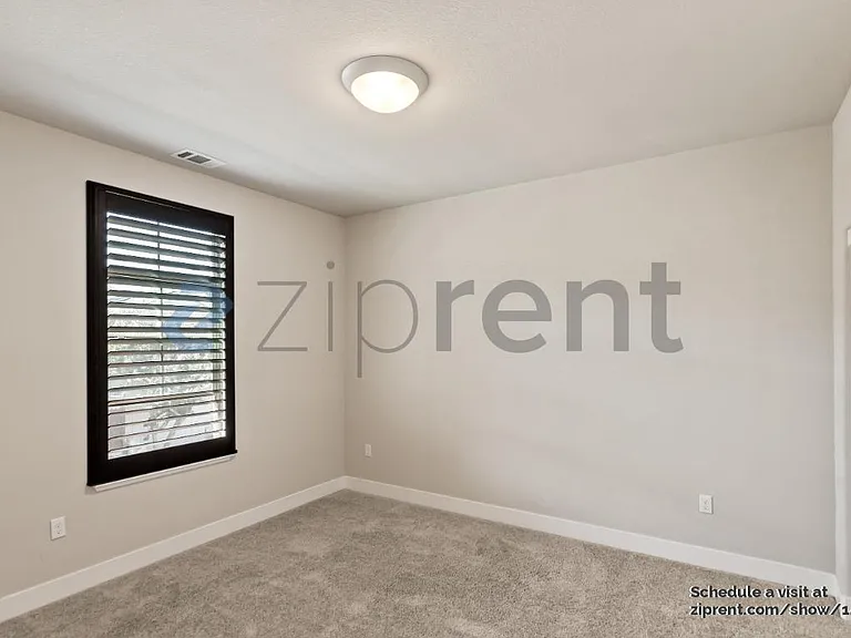 7 Rogers Ln — Photo 16