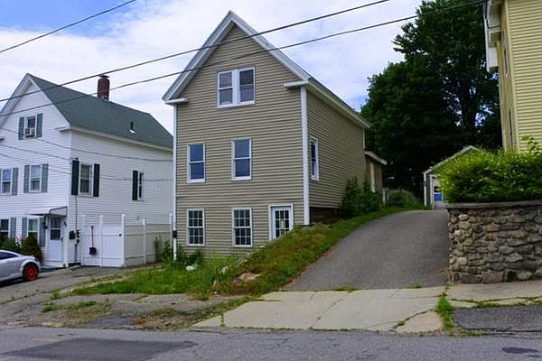 2nd image of 84 Clark St