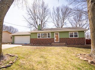 604 Sherwood Dr, Tabor, IA 51653