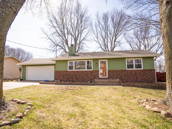 604 Sherwood Dr, Tabor, IA 51653