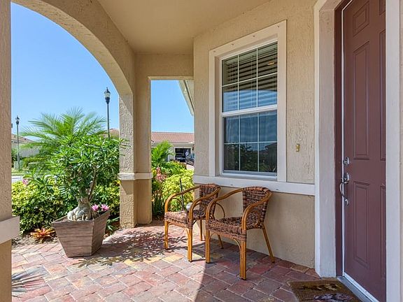 2nd image of 1041 Normandie Way