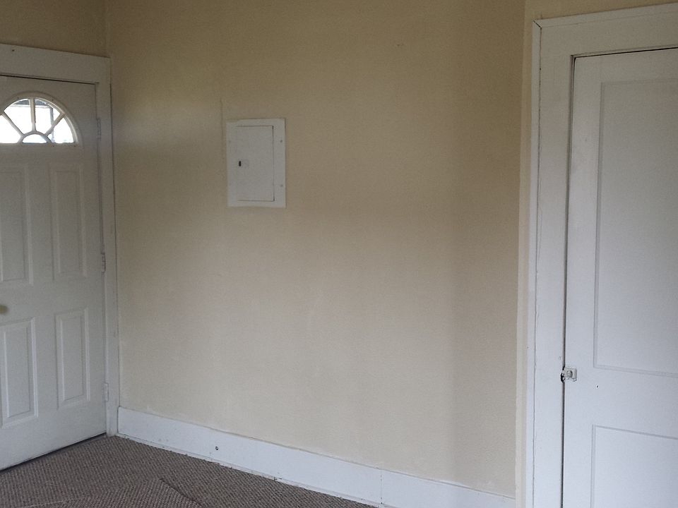1st image of 4046 Brooke St
