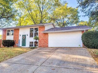 1307 Potomac Dr, Belleville, IL 62221