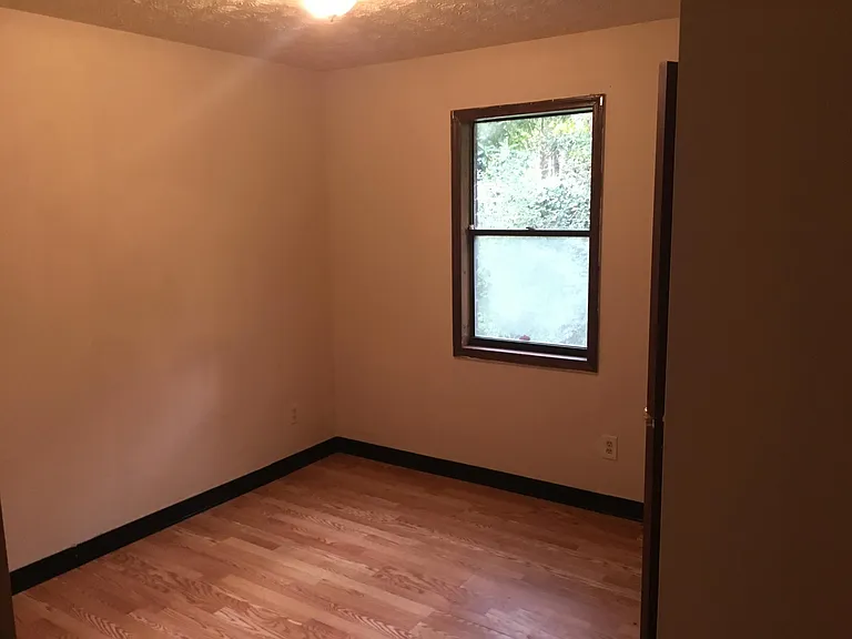 913 Davis St #B — Photo 7