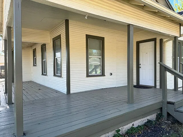 3 bed, 1168 sqft, $1,450 — Photo 1
