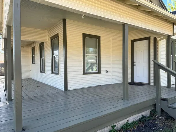 635 E Ireland St, Seguin, TX 78155