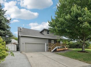 208 NE 106th St, Vancouver, WA 98685