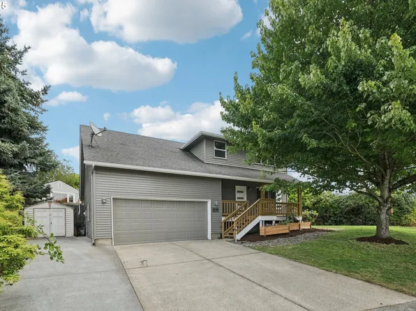 208 NE 106th St, Vancouver, WA 98685