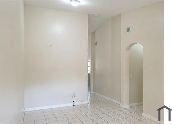 2755 SE 16th Ave #207 — Photo 5