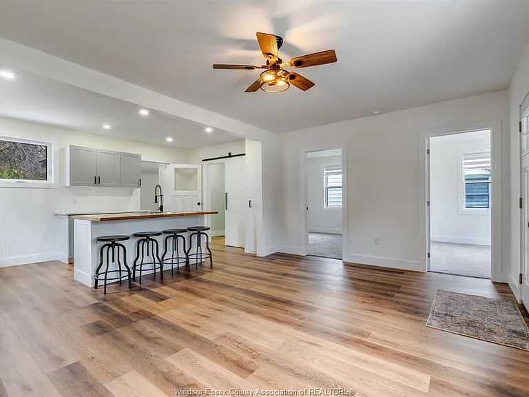 48 McLean St — Photo 5