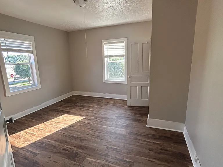 209 Koehne St #209 — Photo 6