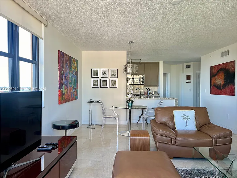 651 Okeechobee Blvd #811 — Photo 4