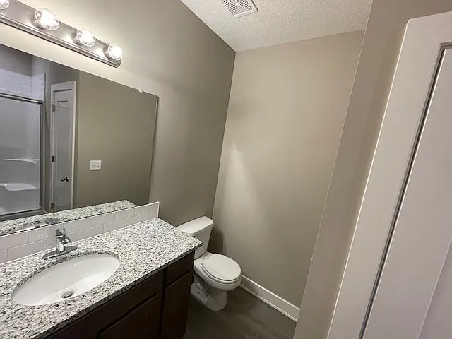 3 bed, 1230 sqft, $1,550 — Photo 2