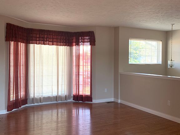 3rd image of 2231 E Garland Ave