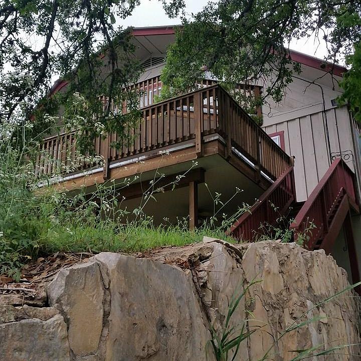 1st image of 916 Yacht Harbor Dr