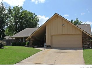 6404 S 88th Pl E, Tulsa, OK 74133